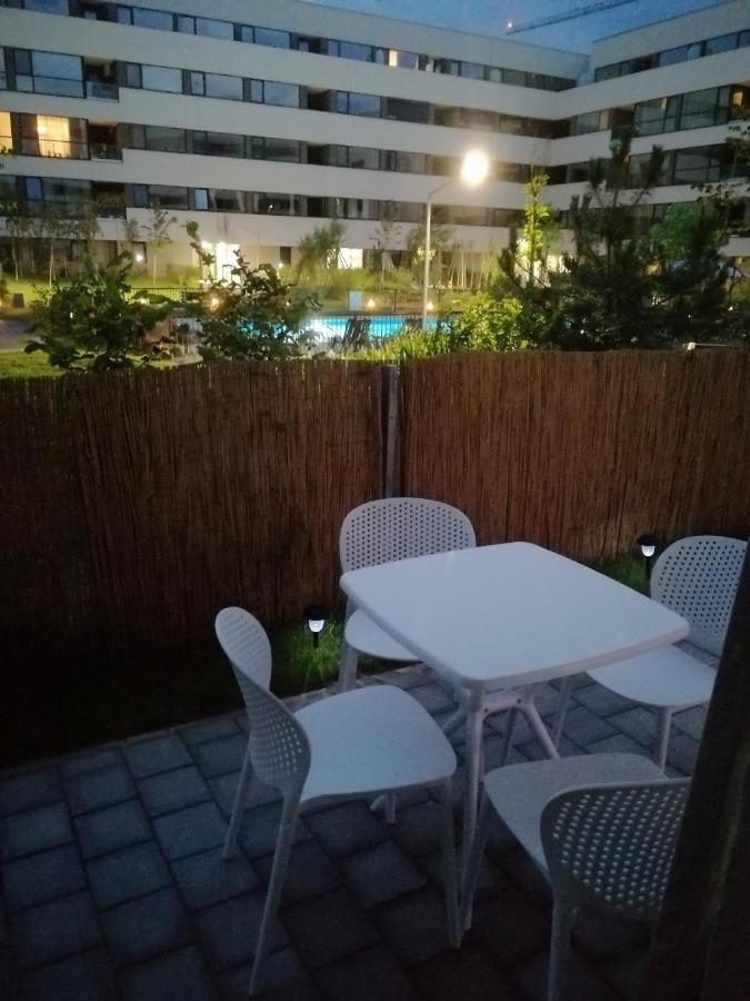 Atria Urban Resort Bukares Bagian luar foto