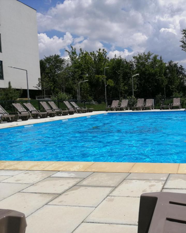Atria Urban Resort Bukares Bagian luar foto