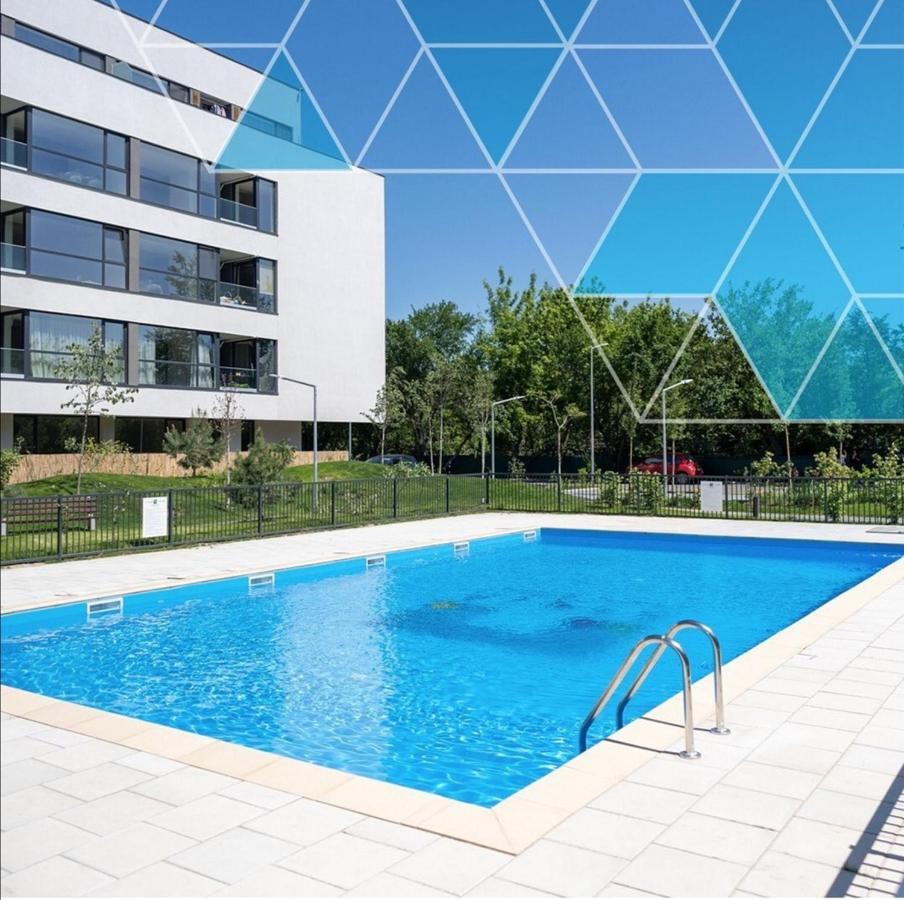 Atria Urban Resort Bukares Bagian luar foto