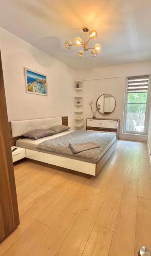 Atria Urban Resort Bukares Bagian luar foto