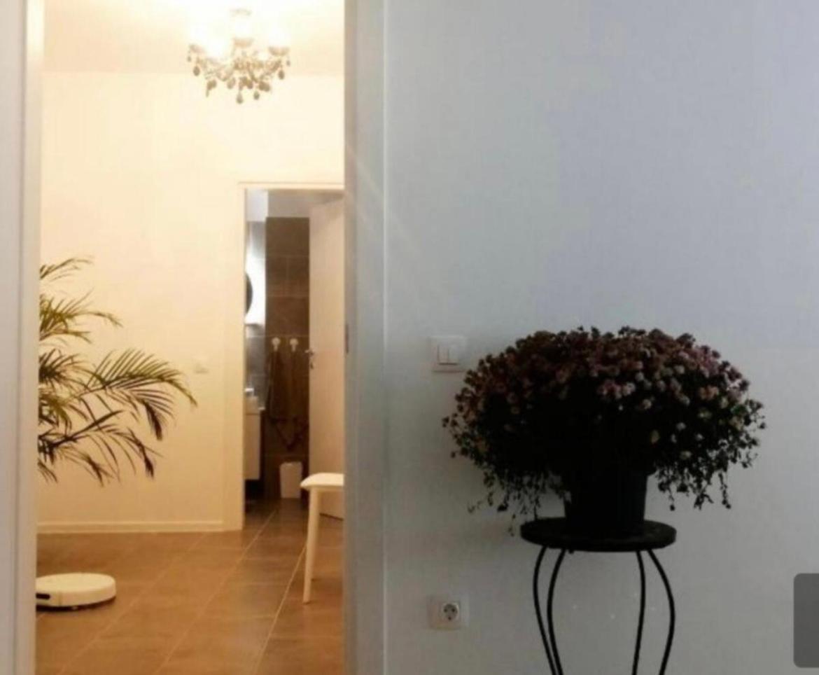 Atria Urban Resort Bukares Bagian luar foto